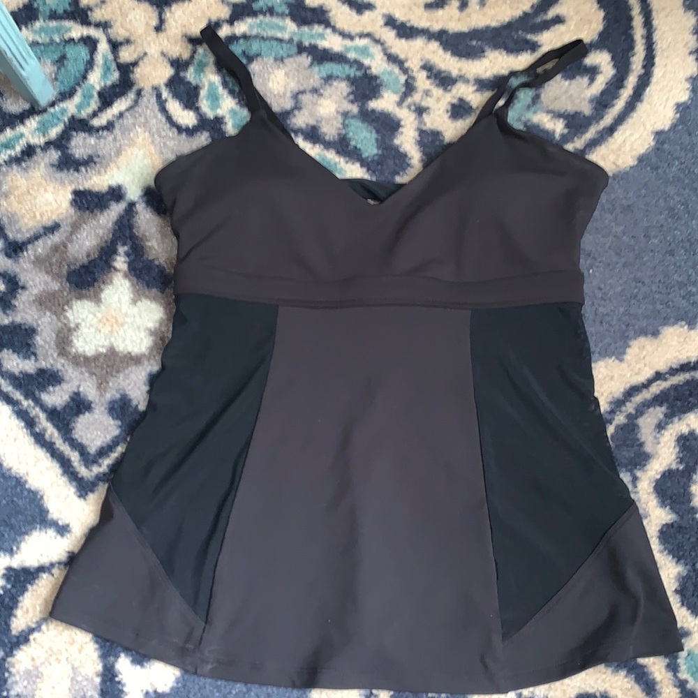 Like new Demi Lovato Fabletics athletic top